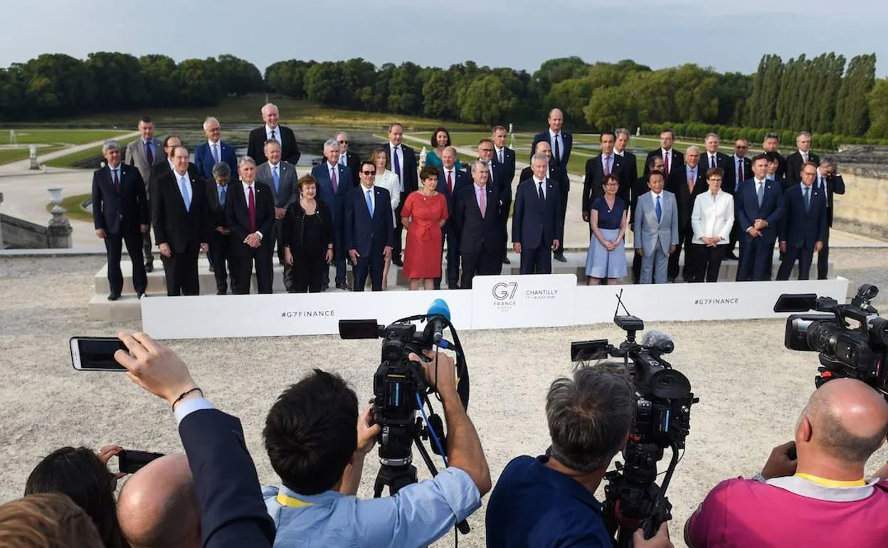 Asistentes a la cumbre del G-7 en Chantilly (Francia).