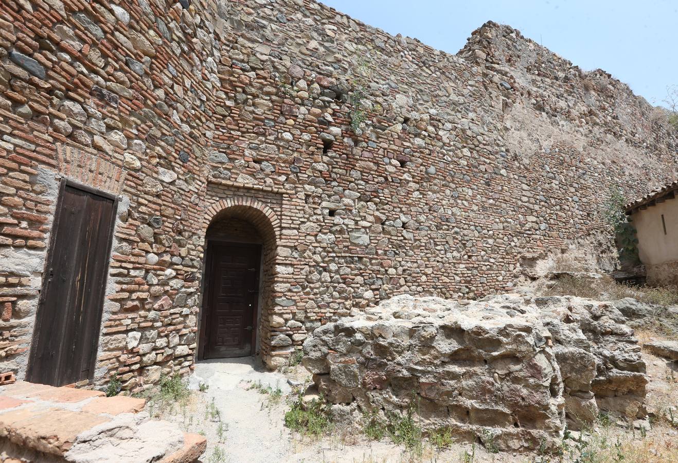 La Alcazaba, que domina la montaña desde la que se divisan todos los puntos cardinales, registró su año récord de visitas en 2018, con un total de 1.194.740 personas, un espectacular 16% más que en 2017