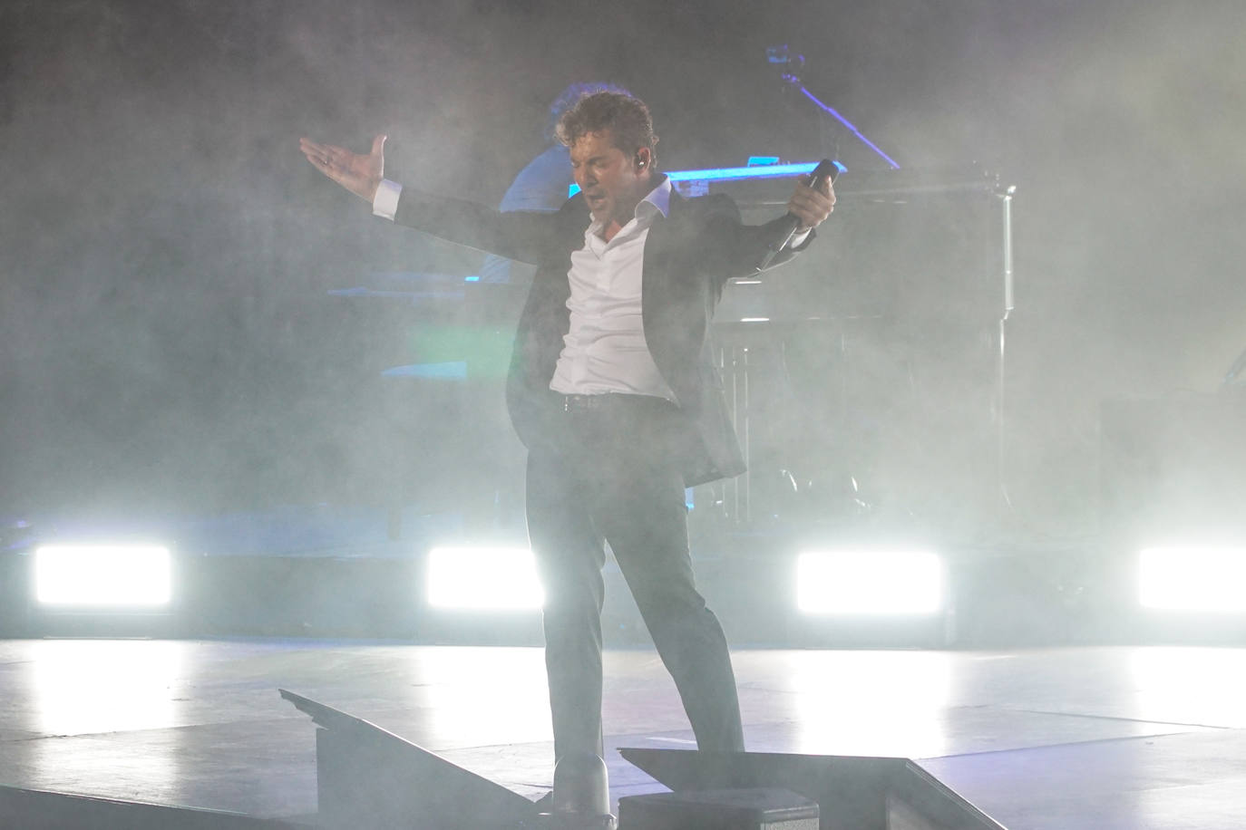 David Bisbal vuelve a arrasar con su energía en el escenario de Starlite de  Marbella