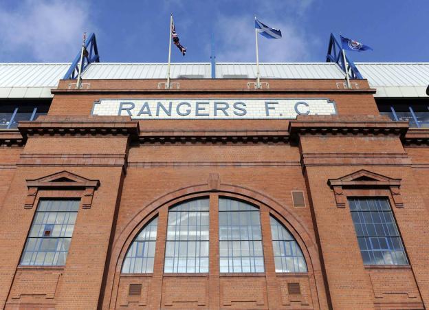 Entrada a Ibrox. 