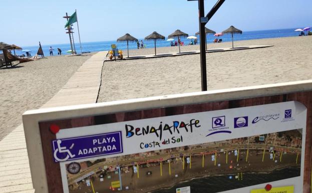 La de Benajarafe es una playa adaptada.