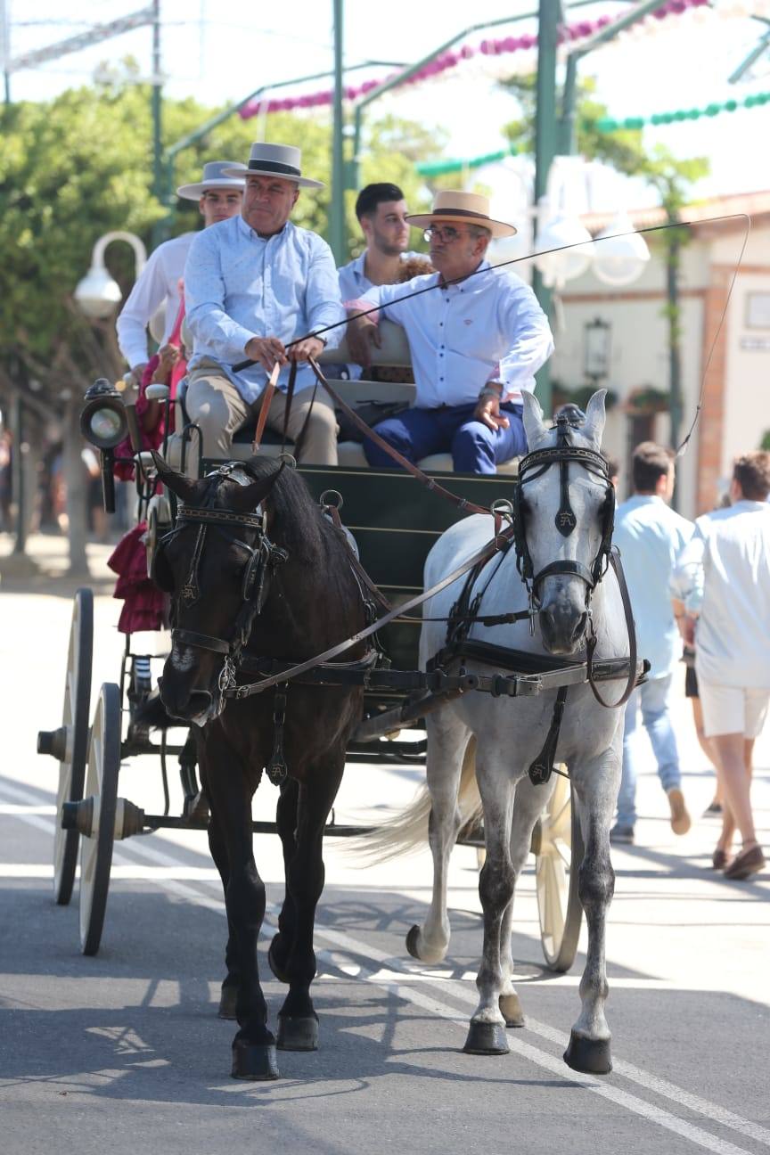 Las mejores imágenes de la jornada del viernes 16 de la Feria de Málaga. Ambiente de la primera noche en el Real