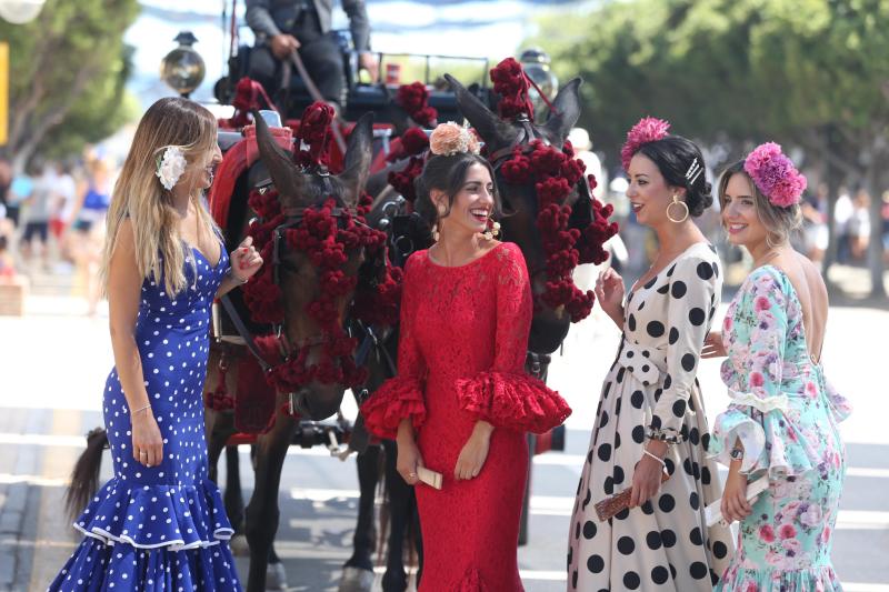 Las mejores imágenes de la jornada del viernes 16 de la Feria de Málaga. Ambiente de la primera noche en el Real