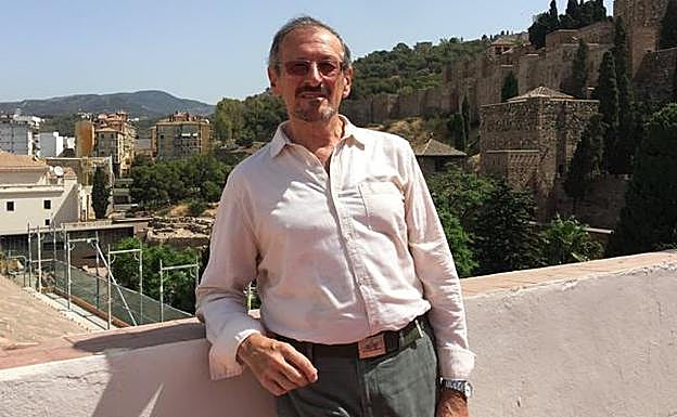 Moreno en la azotea de su casa en el Centro, donde sigue viviendo pese al boom turístico. 