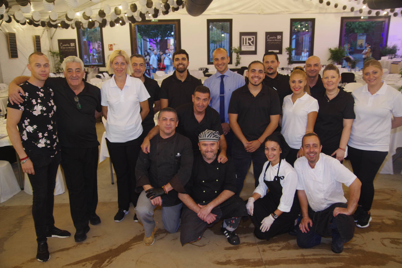 Grupo La Reserva en la caseta instalada en el real de Cortijo de Torres. 