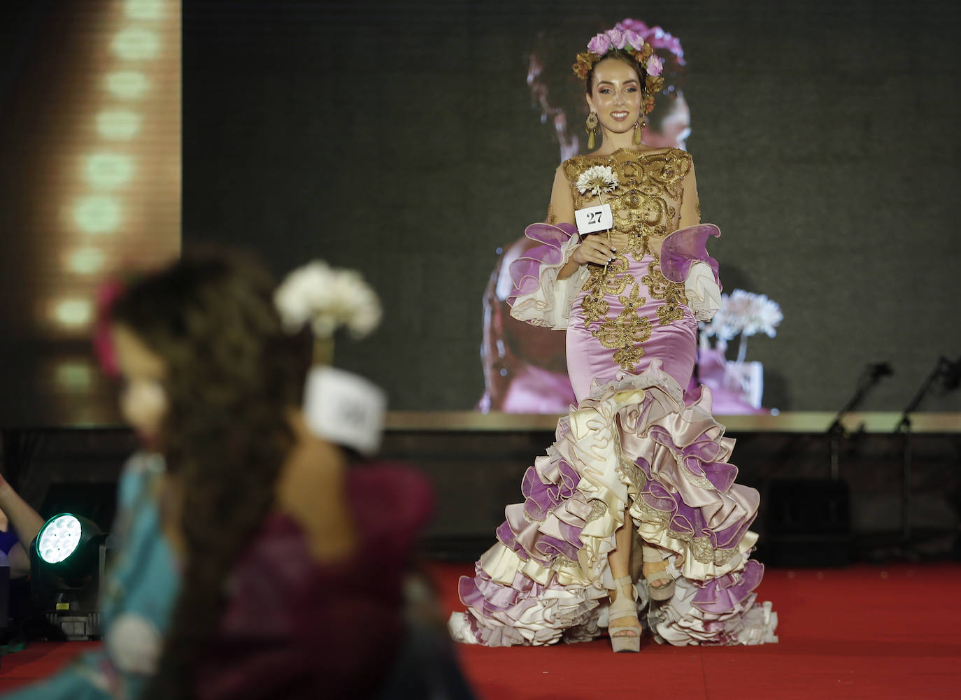 Un total de 32 chicas y los 16 chicos participaron en la gala presentada por Rocío Alba y Pepelu Ramos y que contó con la actuación de Virginia Gámez.