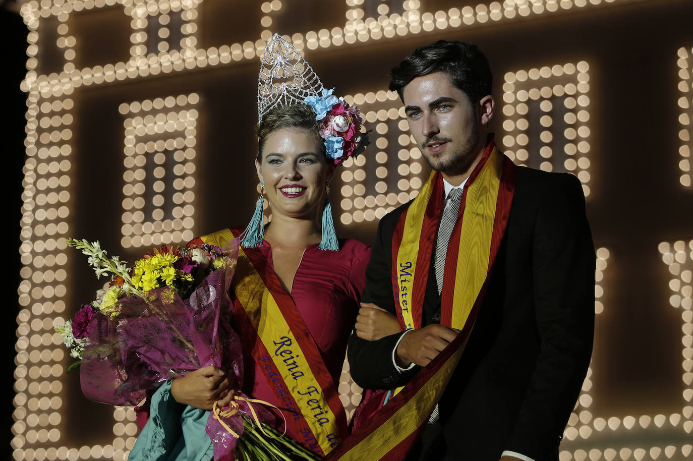 Un total de 32 chicas y los 16 chicos participaron en la gala presentada por Rocío Alba y Pepelu Ramos y que contó con la actuación de Virginia Gámez.