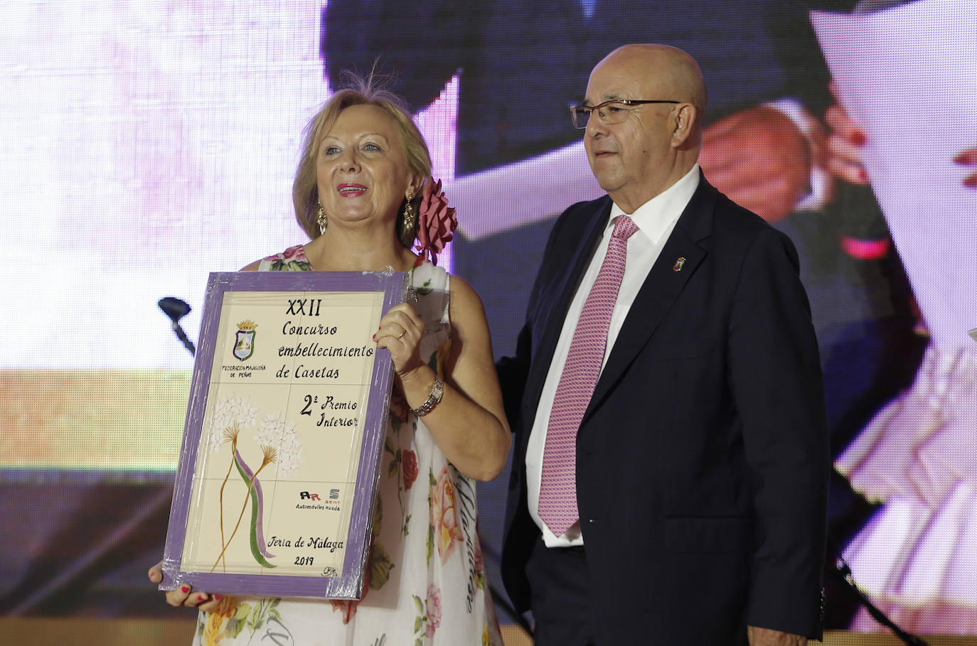 Un total de 32 chicas y los 16 chicos participaron en la gala presentada por Rocío Alba y Pepelu Ramos y que contó con la actuación de Virginia Gámez.