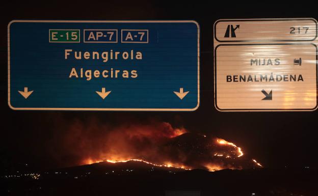 Imagen principal - Los incendios más devastadores de la década en Málaga