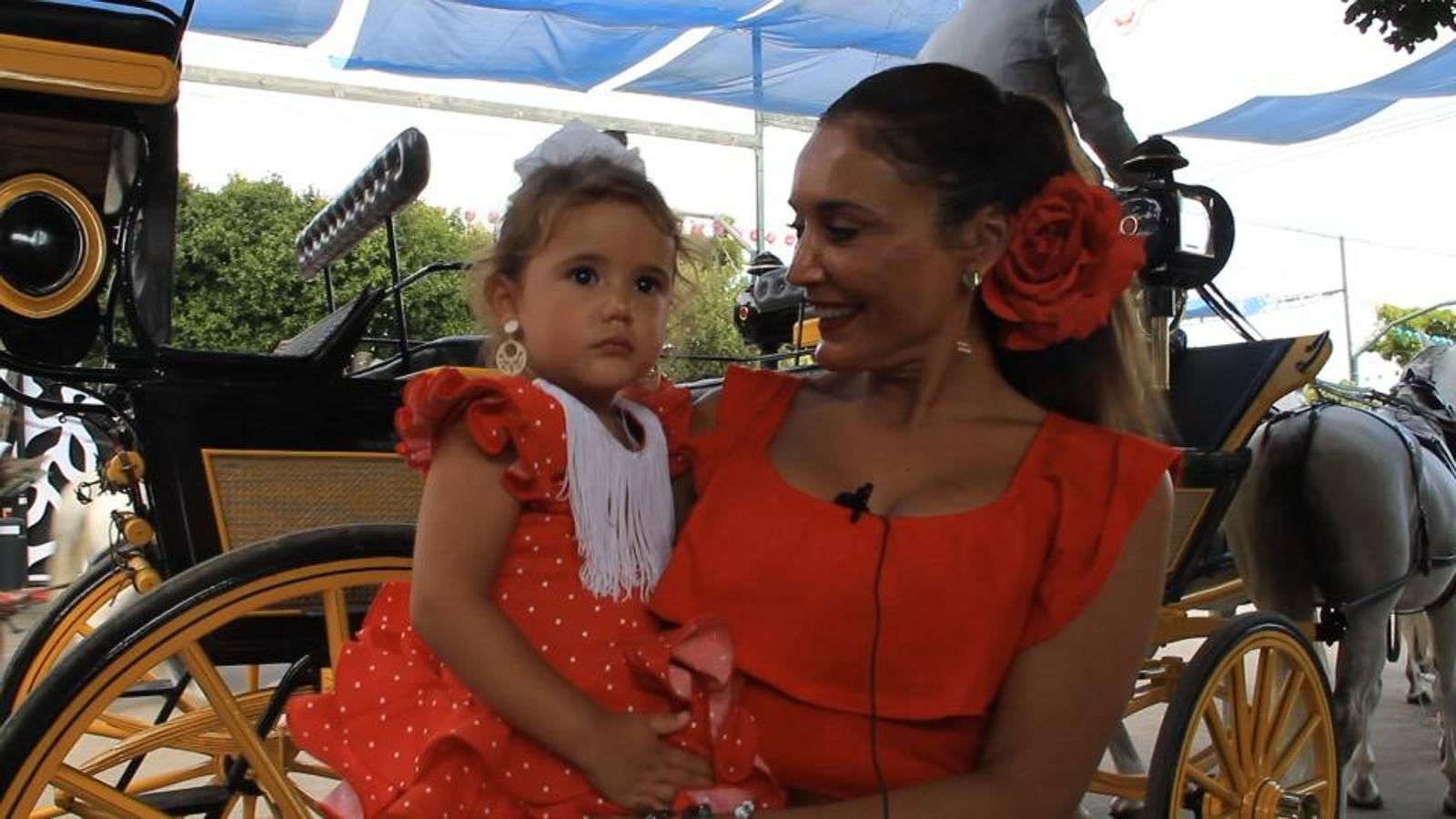 Algunos trajes de flamenca y caballistas el jueves en el Real. 