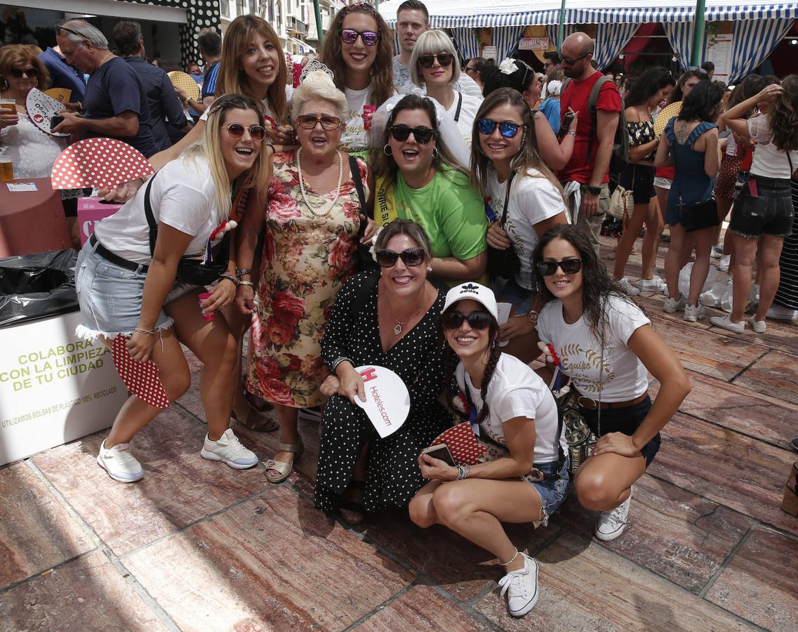 Miles de malagueños visitan el Real y el Centro en la recta final de la fiesta. 