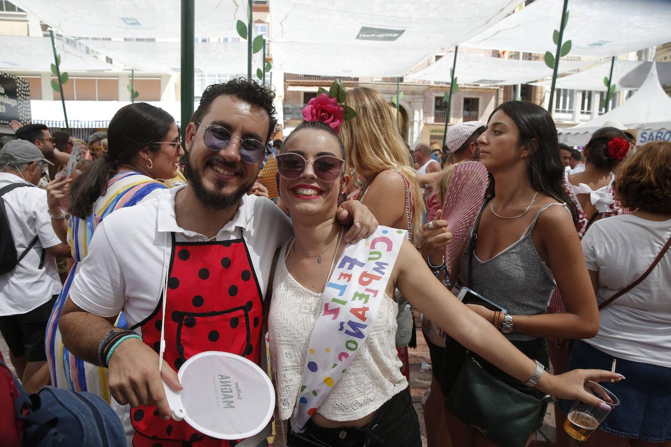 Miles de malagueños visitan el Real y el Centro en la recta final de la fiesta. 