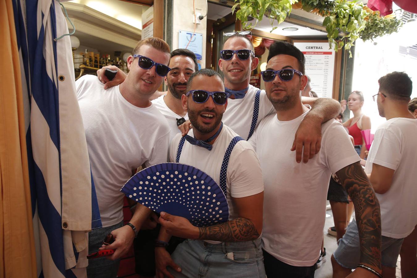 Miles de malagueños visitan el Real y el Centro en la recta final de la fiesta. 