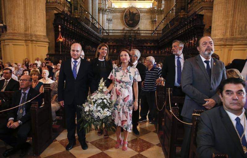 Los malagueños arropan a la Patrona en la misa en la Catedral de Málaga