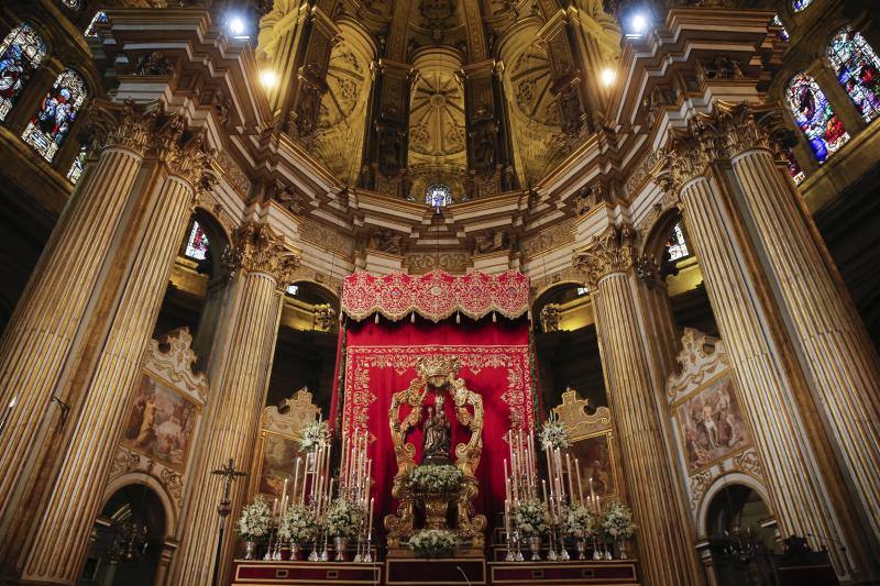 Los malagueños arropan a la Patrona en la misa en la Catedral de Málaga
