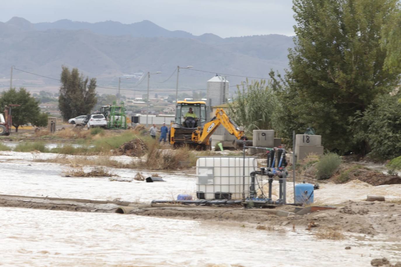 El temporal sigue sin dar tregua, se extiende a más provincias y este sábado se ha cobrado la séxta víctima mortal.