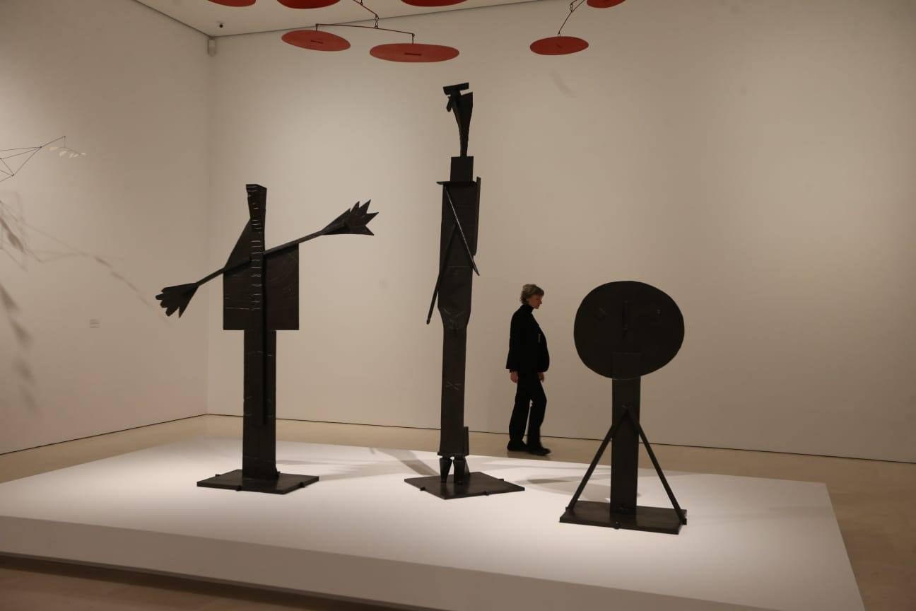 El Museo Picasso de Málaga explora en su nueva exposición temporal, 'Calder-Picasso', los vínculos creativos entre el norteamericano Alexander Calder y el malagueño Pablo Picasso, a través de más de un centenar de obras