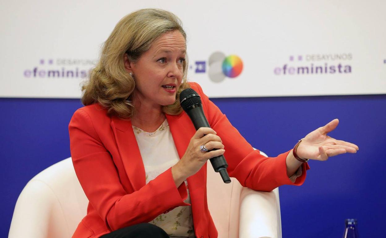 La ministra de Economía, Nadia Calviño.