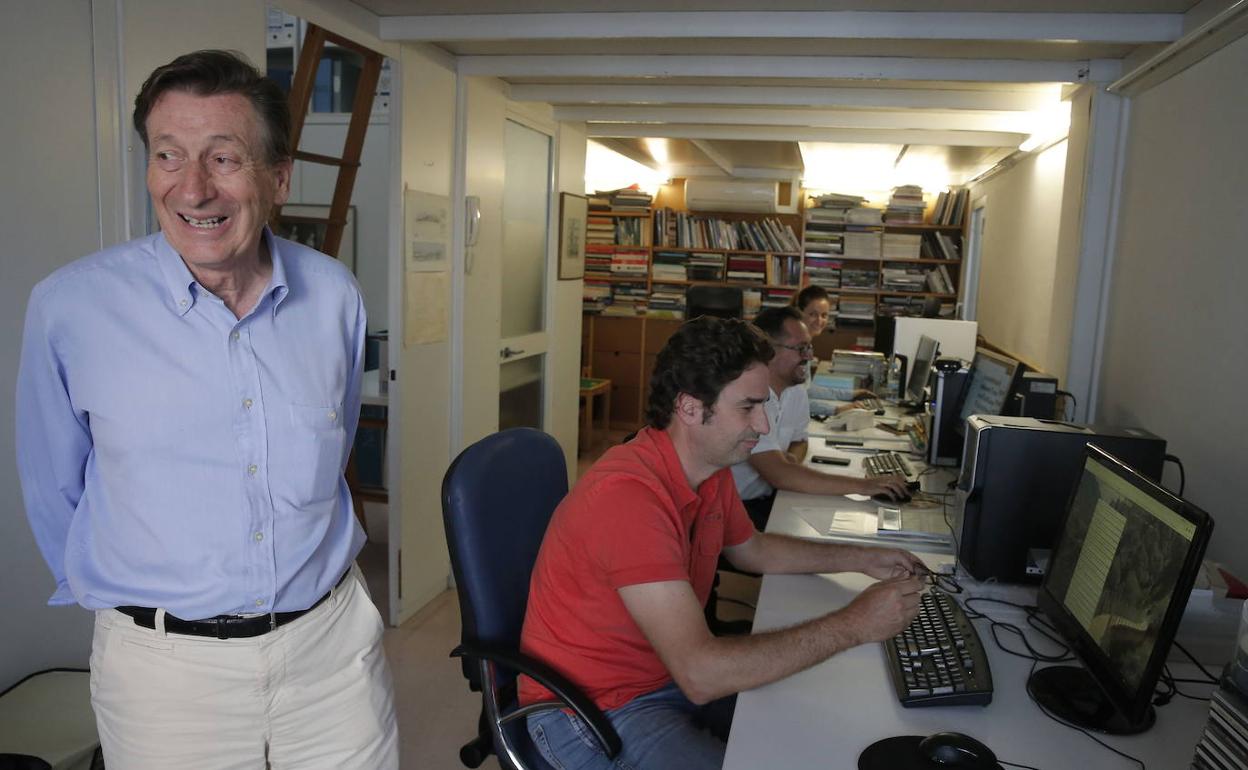 Luis Machuca, en una imagen de archivo tomada dos años después de la obra del Caminito. 