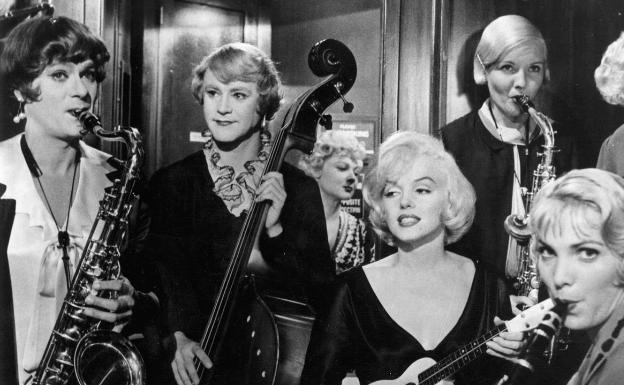 Tony Curtis, Jack Lemmon y Marilyn Monroe. en una escena de 'Con faldas y a lo loco'