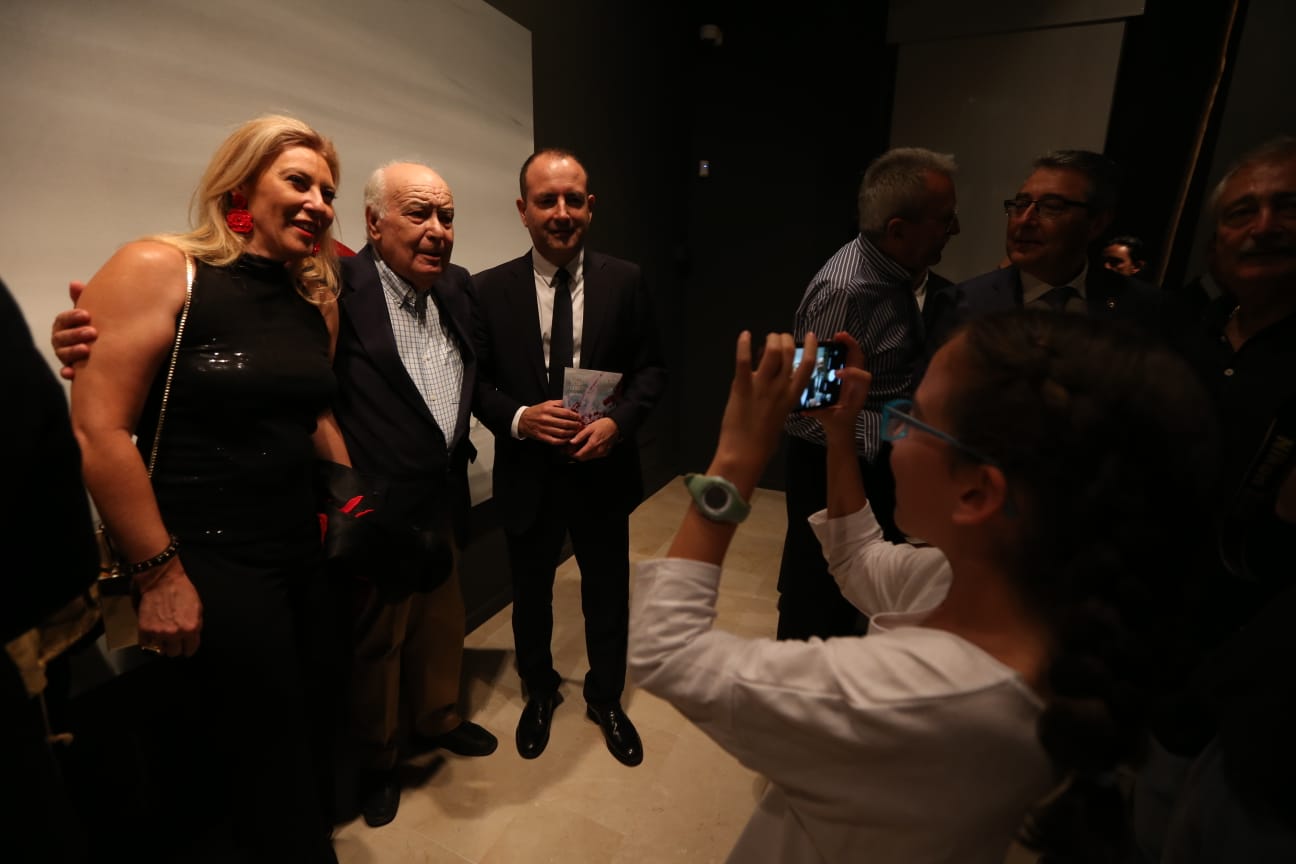 La Sala Italcable abrió sus puertas a esta su primera muestra pictórica