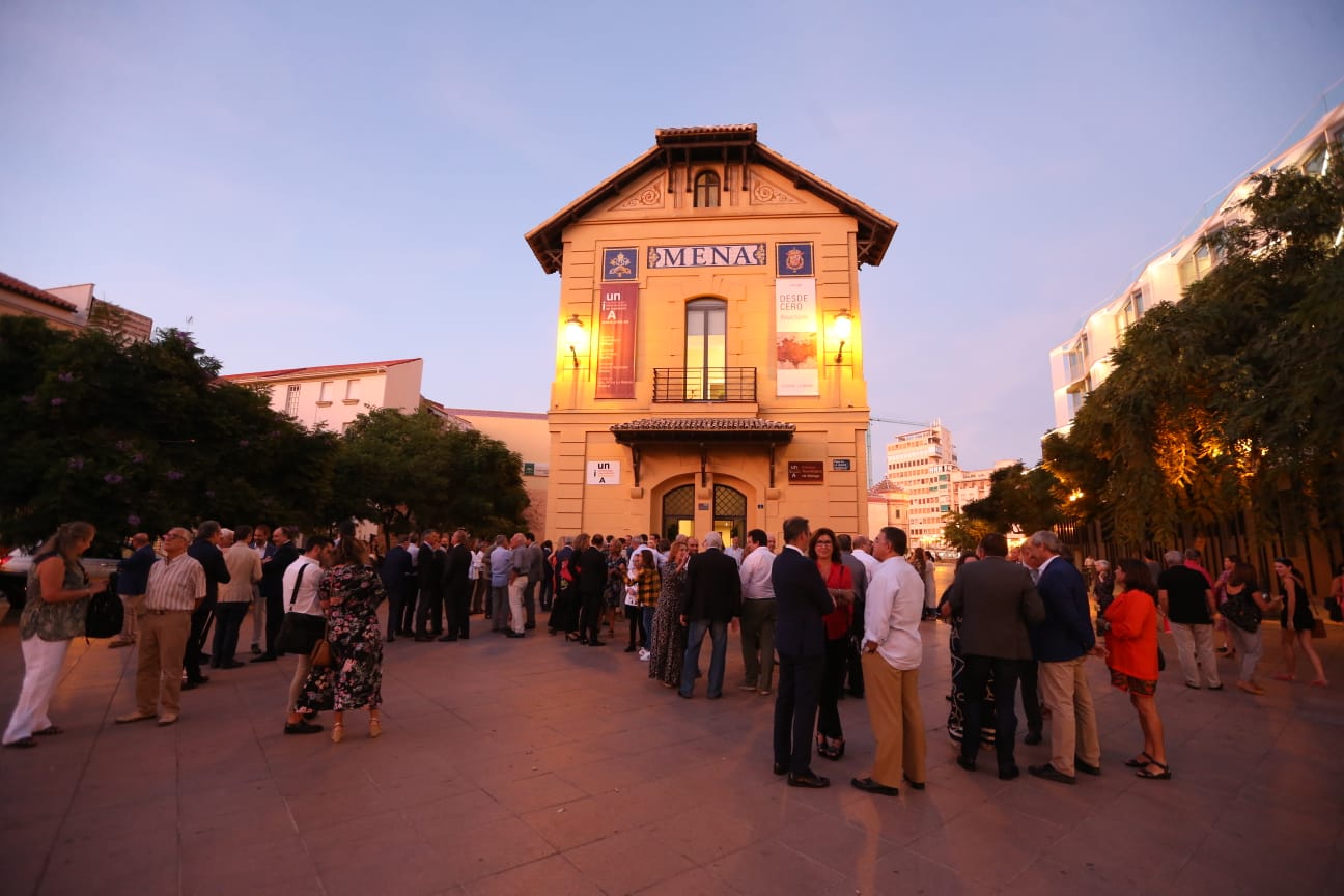 La Sala Italcable abrió sus puertas a esta su primera muestra pictórica