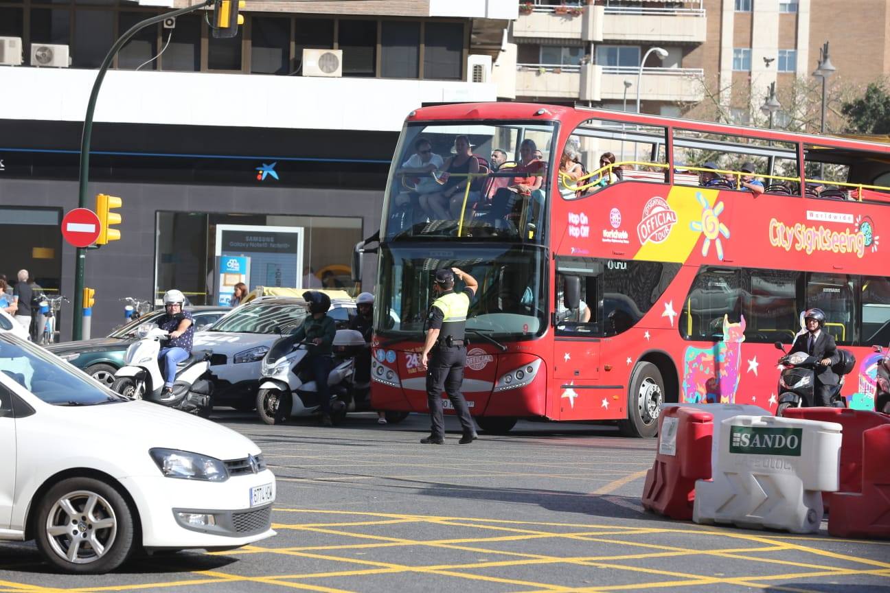 Los coches vuelven a circular en sentido sur por la Alameda de Colón