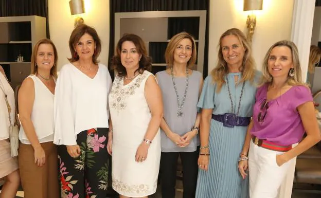 Belén Ceballos, Marisol Cruces, Marisa Martín, María Luisa Fernández, Pilar Castañon y Auxiliadora Almagro.