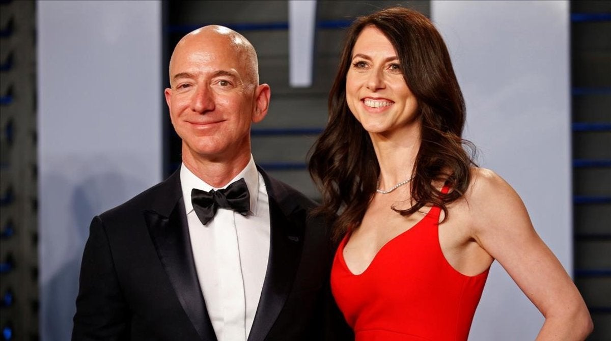 25. MacKenzie Bezos: exmujer del fundador de Amazon, Jeff Bezos. Como parte del acuerdo de divorcio se ha quedado con el 25% de la participación de Jeff en Amazon