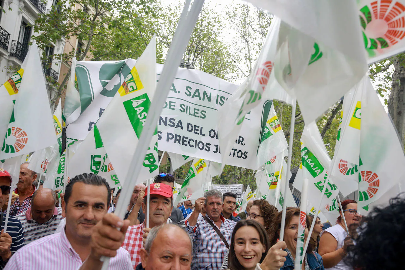 Fotos: En imágenes, la manifestación celebrada este jueves en Madrid bajo el lema &#039;Precios justos para un olivar vivo&#039;