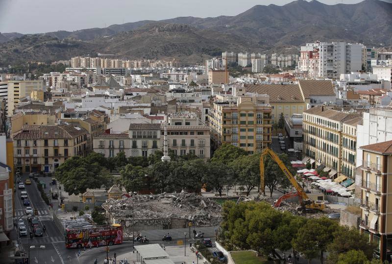 En su derribo se han afanado durante los últimos días los operarios de la empresa Construcciones y Desmontes Ribera Navarra