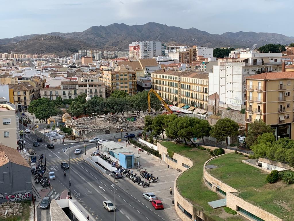 En su derribo se han afanado durante los últimos días los operarios de la empresa Construcciones y Desmontes Ribera Navarra