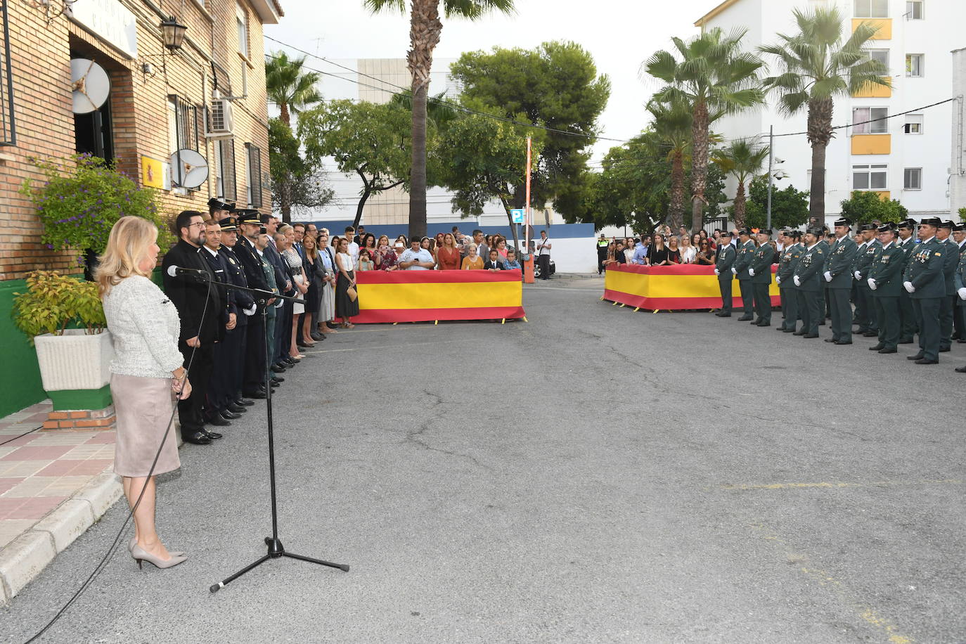 La alcaldesa, Ángeles Muñoz, asiste al acto institucional con motivo de la Festividad del Pilar. 