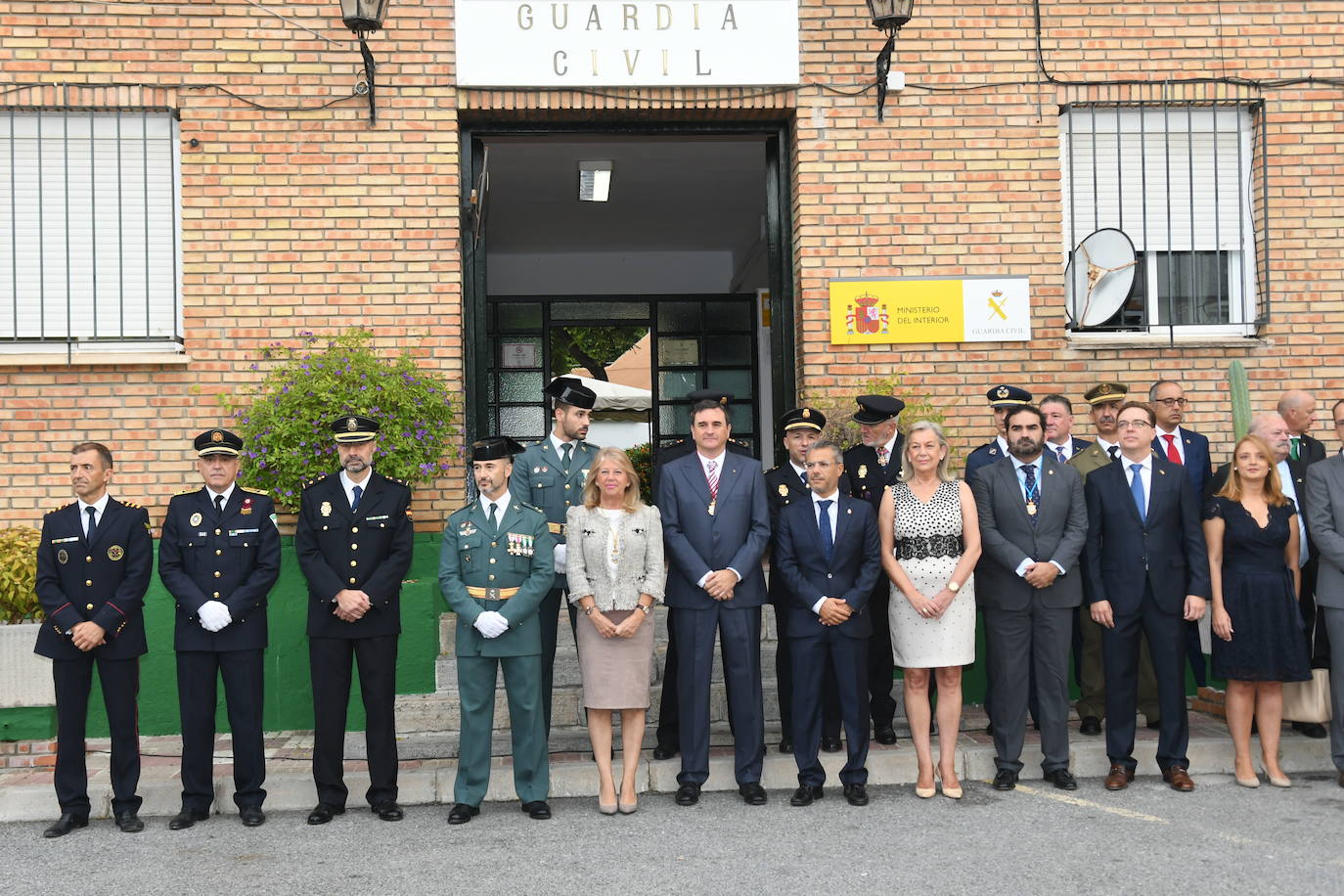 La alcaldesa, Ángeles Muñoz, asiste al acto institucional con motivo de la Festividad del Pilar. 