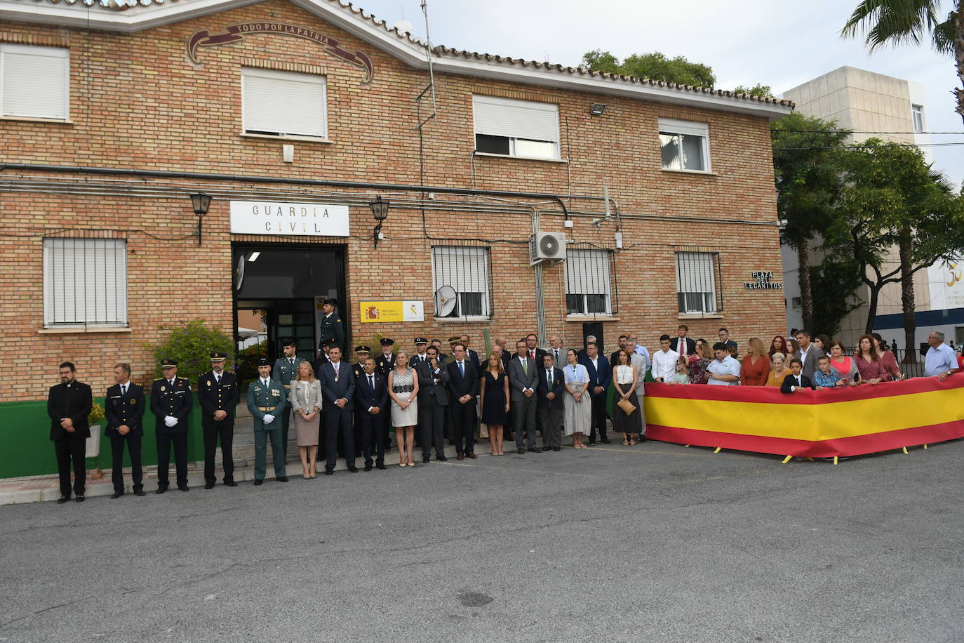 La alcaldesa, Ángeles Muñoz, asiste al acto institucional con motivo de la Festividad del Pilar. 