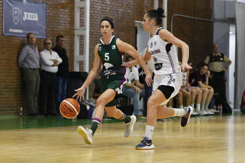 El Unicaja pierde en su estreno en Liga Femenina 2. 