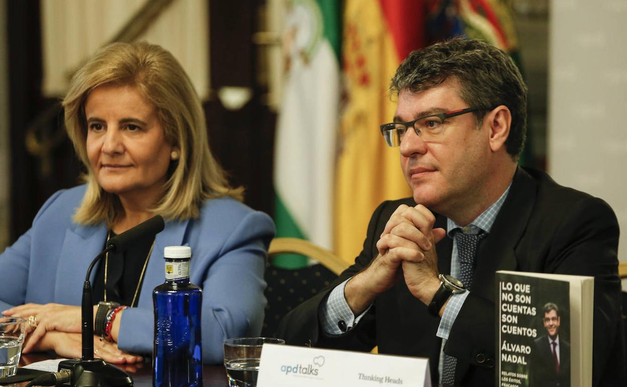 Álvaro Nadal y Fátima Bañez, esta mañana en la Casona del Parque