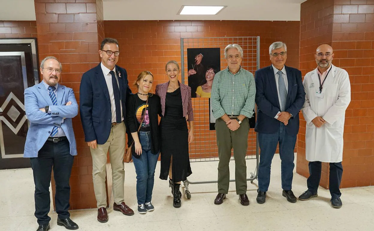 Ismael Herruzo, Carlos Bautista, Ana Montaño, María Castro, Emilio Alba, Victor Baena y Antonio Rueda, en el Materno. 
