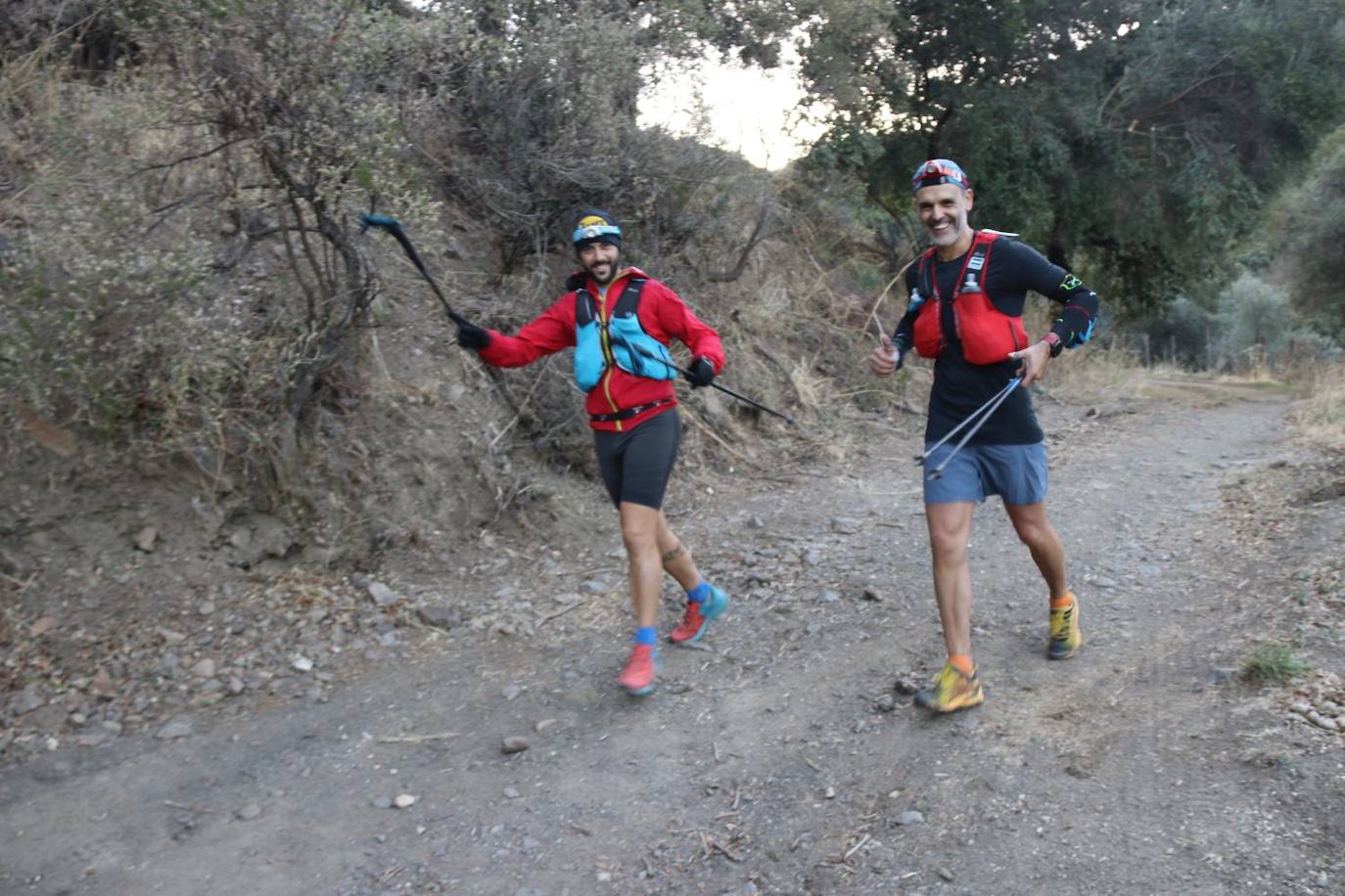 Las pruebas de las 100 millas y la categoría Ultra de la Gran Vuelta congregan a cientos de deportistas de pueblo en pueblo este sábado