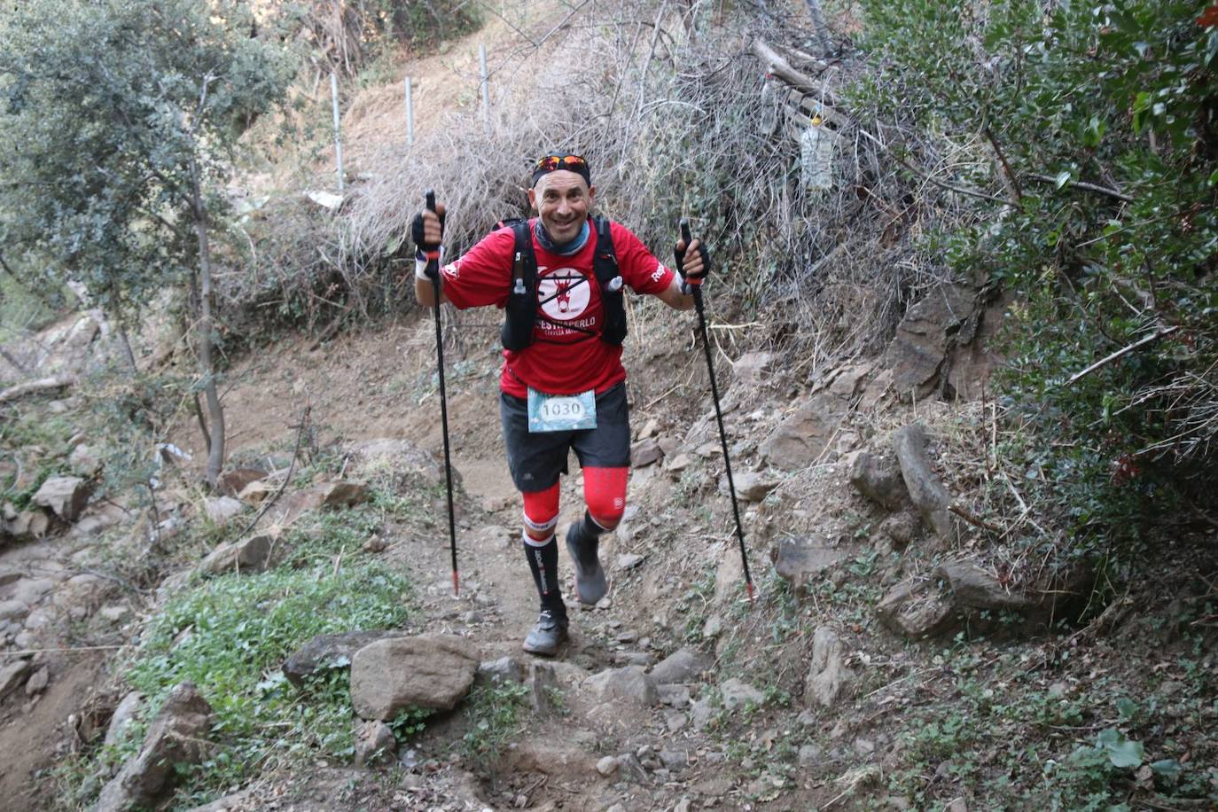 Las pruebas de las 100 millas y la categoría Ultra de la Gran Vuelta congregan a cientos de deportistas de pueblo en pueblo este sábado