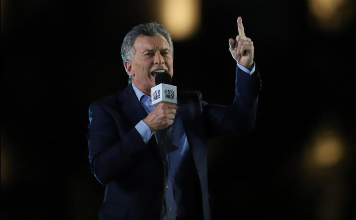 El presidente de Argentina, Mauricio Macri, participa en el cierre de campaña.