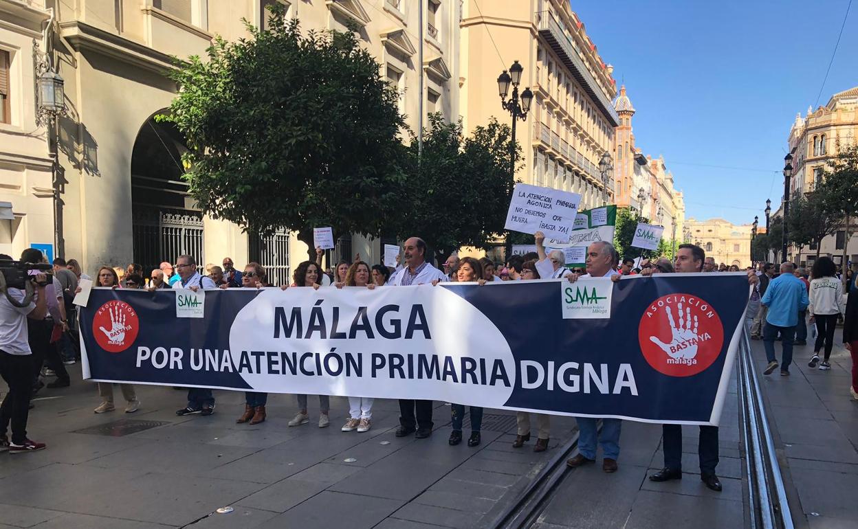 El Sindicato Médico Andaluz y Basta Ya Andalucía reivindican una Atención Primaria digna en Sevilla