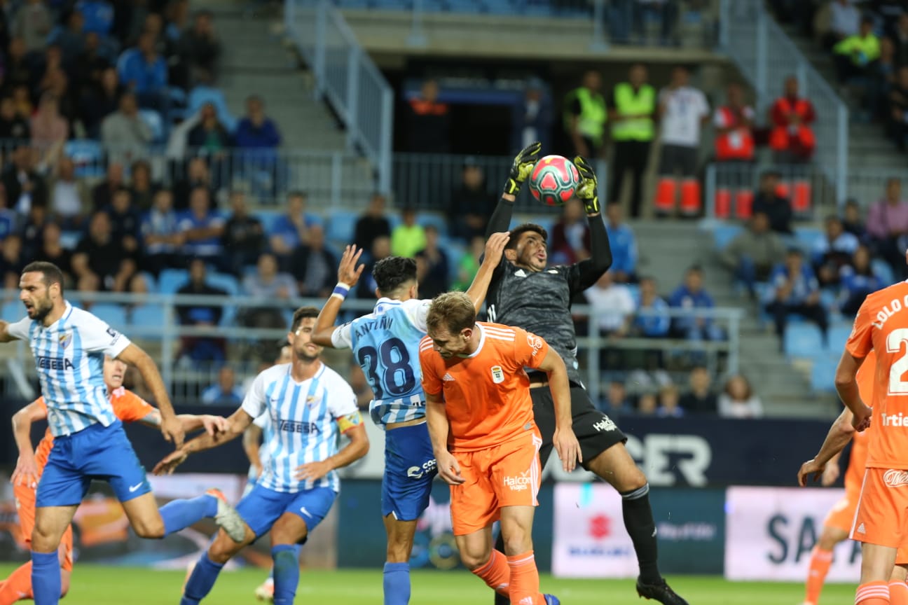 Fotos: Las mejores imágenes del Málaga - Real Oviedo