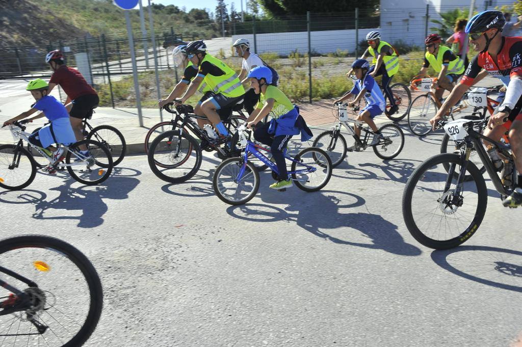 La XV edición de esta prueba se ha afianzado como una jornada lúdica y deportiva dirigida a la generar un clima de convivencia en el distrito 