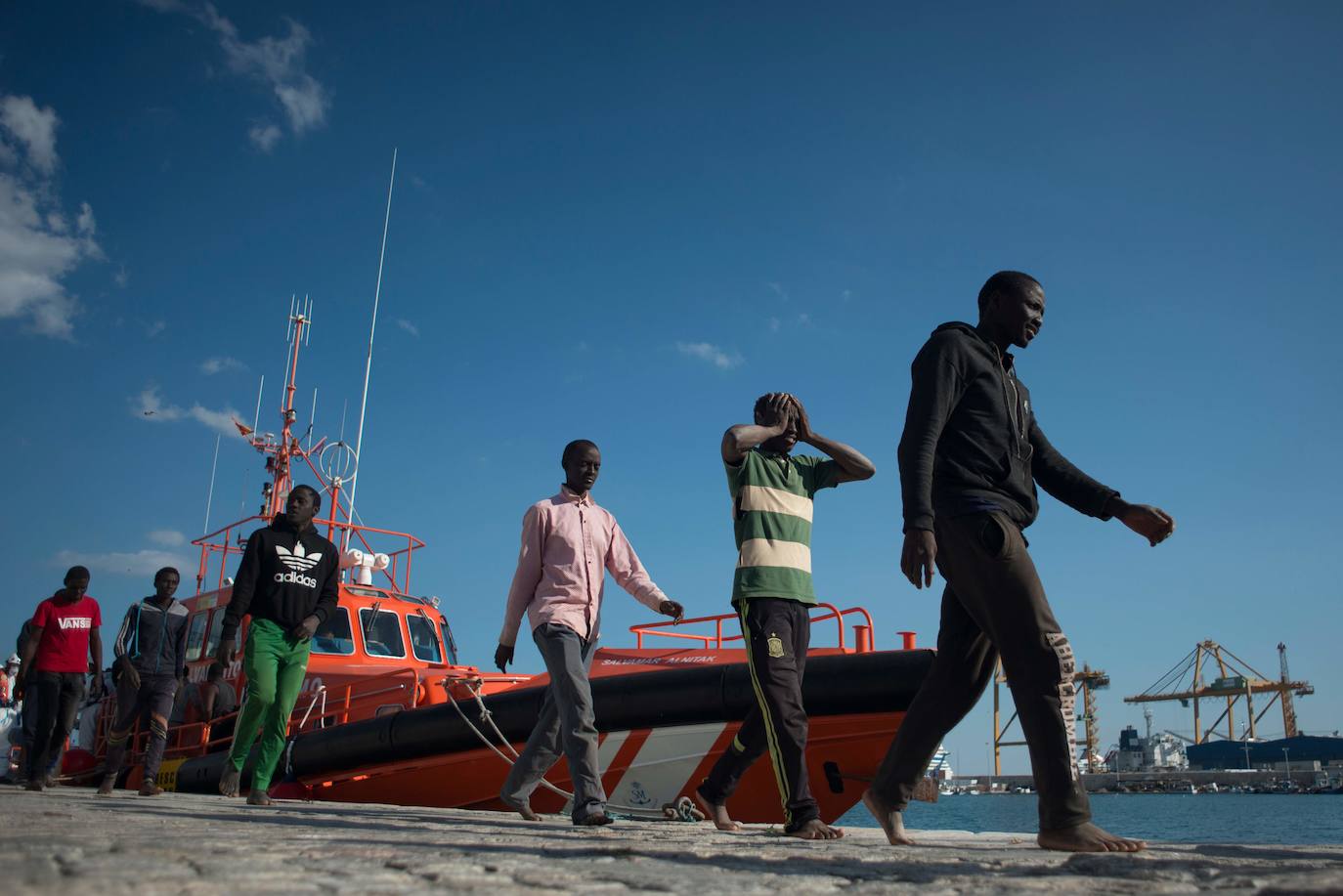 Uno de los migrantes que llegaron al puerto malagueño 