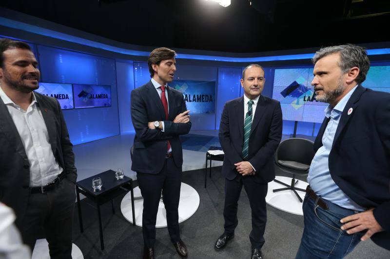 Ignacio López (PSOE), Guillermo Díaz (Cs), Pablo Montesinos (PP), Alberto Garzón (Unidas Podemos) y Patricia Rueda (Vox) participan en un debate de SUR y 101TV