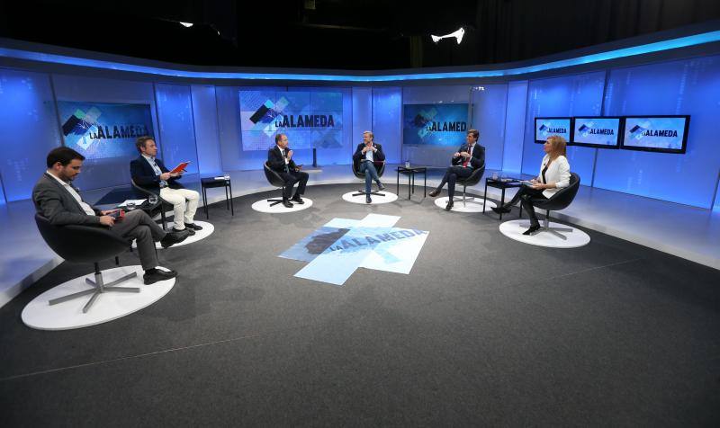 Ignacio López (PSOE), Guillermo Díaz (Cs), Pablo Montesinos (PP), Alberto Garzón (Unidas Podemos) y Patricia Rueda (Vox) participan en un debate de SUR y 101TV