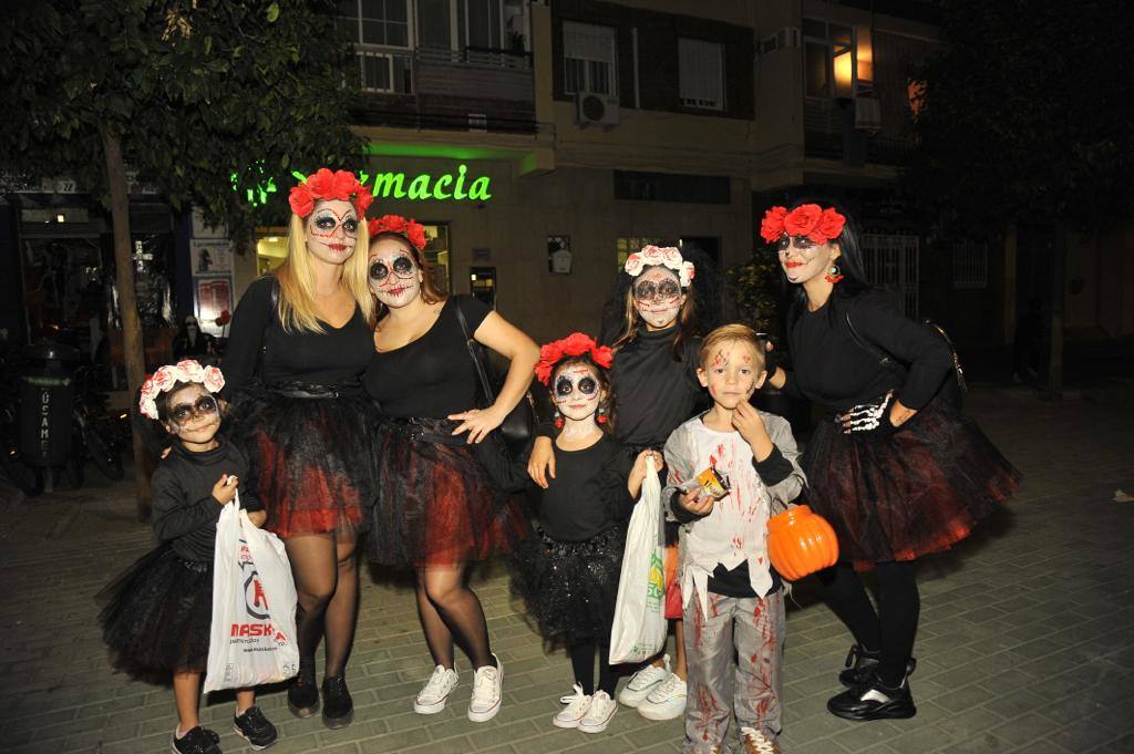 Niños de Cruz de Humilladero, en los actos de la noche de Halloween 