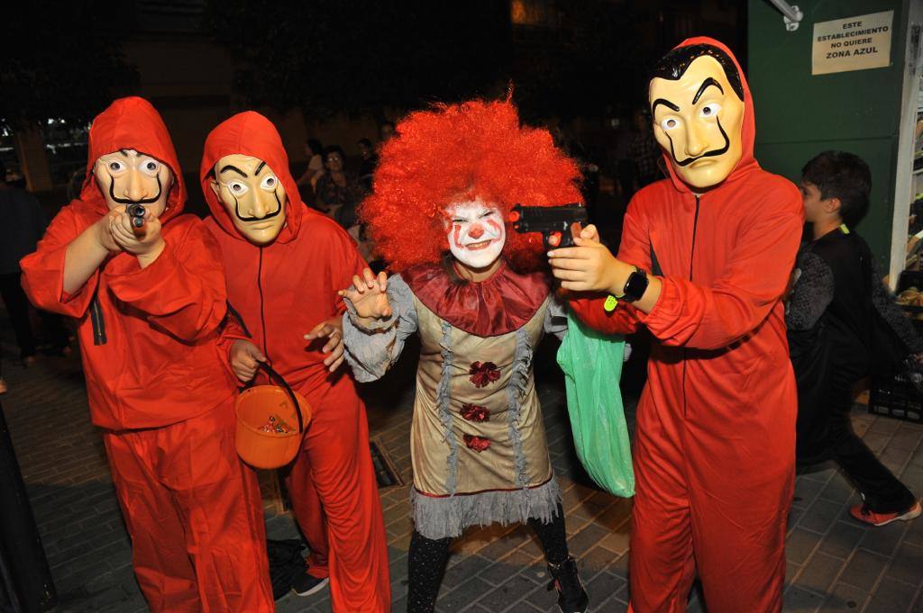 Niños de Cruz de Humilladero, en los actos de la noche de Halloween 