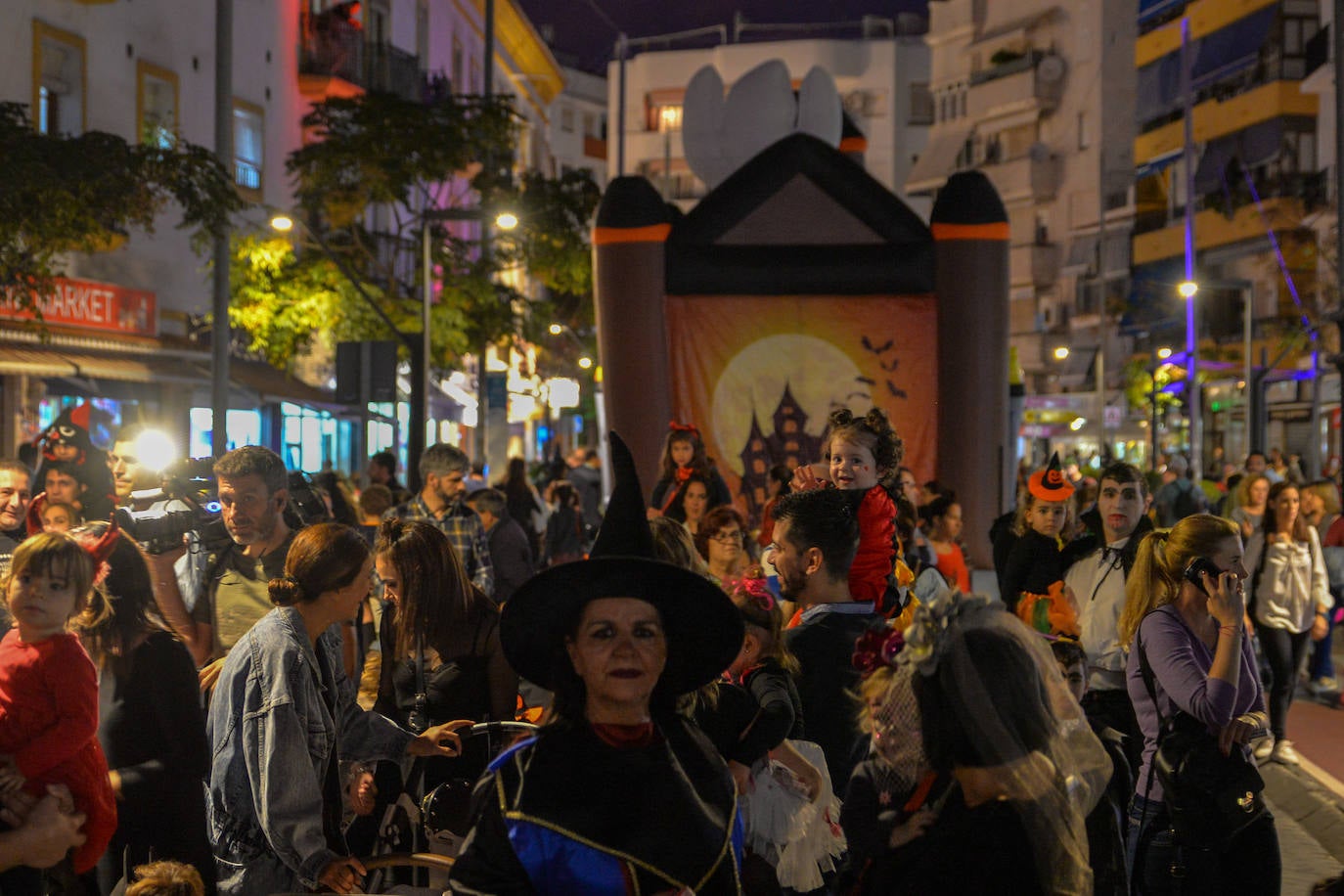 La terrorífica noche de Halloween en las calles de Marbella 